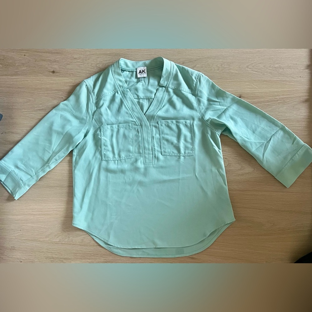 Anne Klein Mint Green Blouse size small